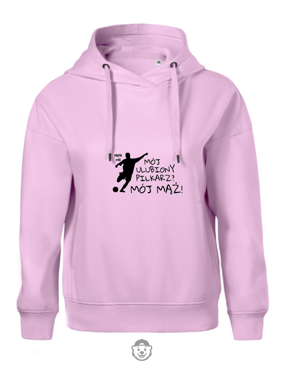 BLUZA Z KAPTUREM DAMSKA MÓJ ULUBIONY PIŁKARZ MÓJ MĄŻ RÓŻOWA.png